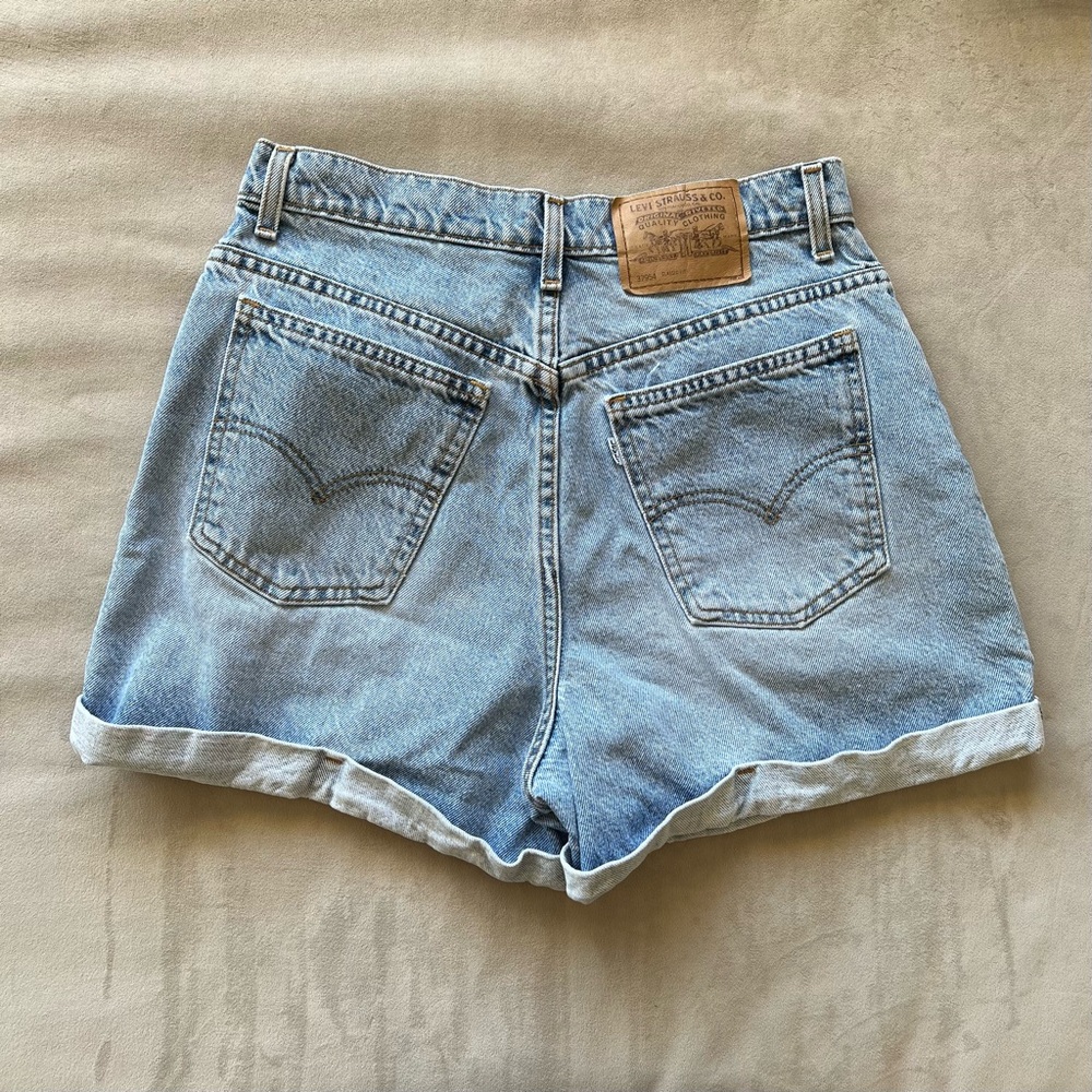 Vintage Levi’s 910 classic fit mom shorts